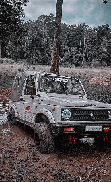 水下作战“不老松”——记“全国离退休干部先进个人”、原海军潜艇学院教授胡均川.